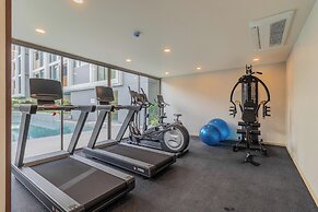 New Condo w Pool Gym Beach Nearby C247