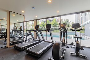 New Condo w Pool Gym Beach Nearby C247