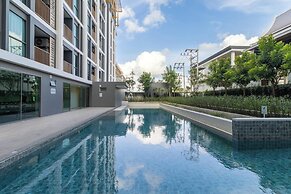 New Condo w Pool Gym Beach Nearby C247