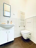 Cozy and Affordable Palace Studio