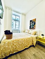 Cozy and Affordable Palace Studio