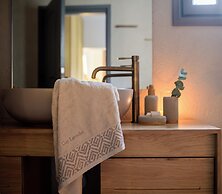 Themis Goddess Cave Suites