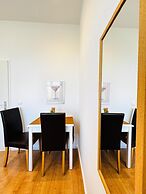 Family 3BR Apartment Near Alterlaa