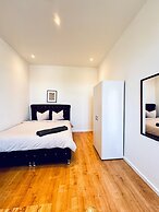 Family 3BR Apartment Near Alterlaa