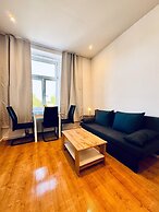 Family 3BR Apartment Near Alterlaa