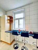 Family 3BR Apartment Near Alterlaa