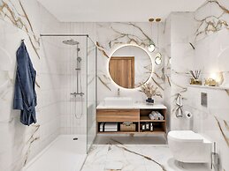 Sanders Solemare - Cute Studio With Balcony