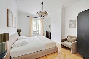 Modern Flat - 6P- Voltaire