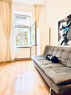 Comfortable 5BR Stay Near Westbahnhof