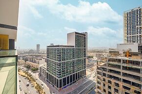JVC Suites by Hostiva - City View
