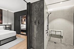 Radisson RED Auckland