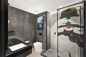 Radisson RED Auckland
