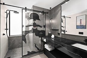 Radisson RED Auckland