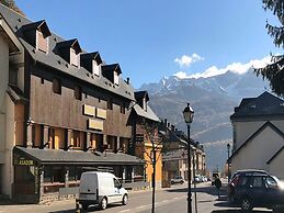 Hotel Sarao 3000
