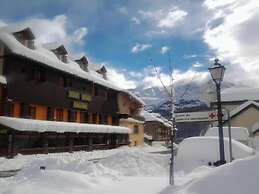 Hotel Sarao 3000