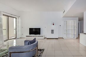 1BR Apartment with Marina View at Sadaf