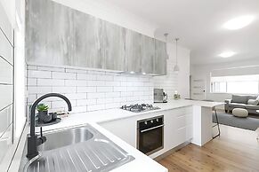 Prickly Pear Stays in Adamstown, 1-br