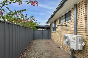 Prickly Pear Stays in Adamstown, 1-br