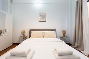 Central Athens Fully-equipped Getaway in Victoria