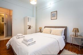 Central Athens Fully-equipped Getaway in Victoria