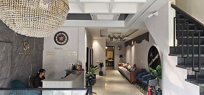 Hotel Sharanga