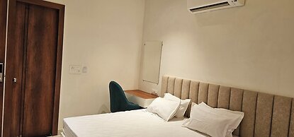 Hotel Sharanga