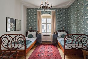 Giselle Buda Castle