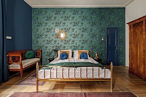 Giselle Buda Castle
