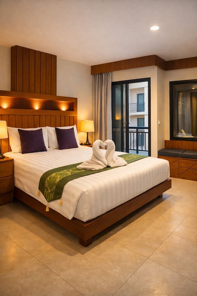 Aura Inn