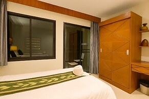 Aura Inn