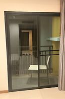 Aura Inn