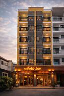 Aura Inn