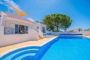 65 Vale do Milho in Carvoeiro
