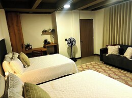 Hotel Moore 45