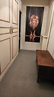 The Lions Den - La Loge Mantilly