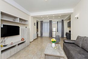 Apartment by Luxe Group XO222