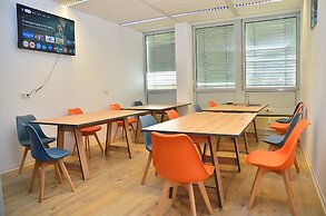 XENON HOSTELS UG