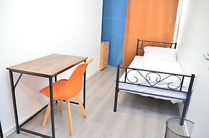 XENON HOSTELS UG