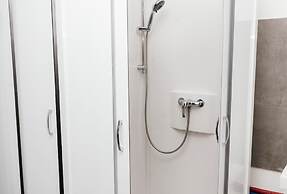 XENON HOSTELS UG