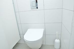 XENON HOSTELS UG