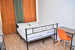 XENON HOSTELS UG