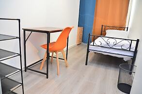 XENON HOSTELS UG