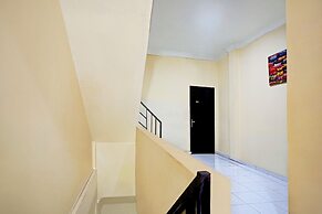 OYO 95017 Kapten Muslim Residence
