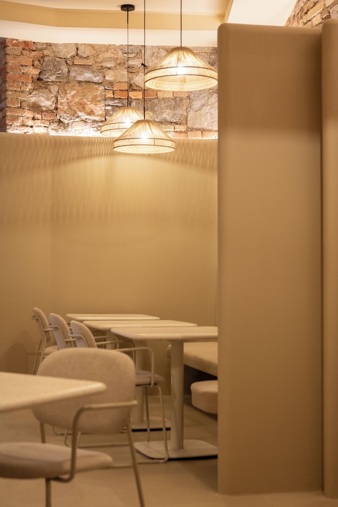 Boutique Hotel OPERA