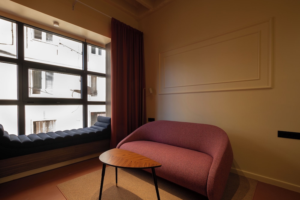 Boutique Hotel OPERA