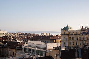Boutique Hotel OPERA