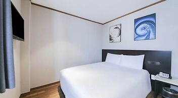 Sunland Hotel
