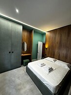 Warm Corner Studio Central Comfort