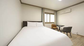 Top Island Hotel