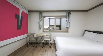 Top Island Hotel